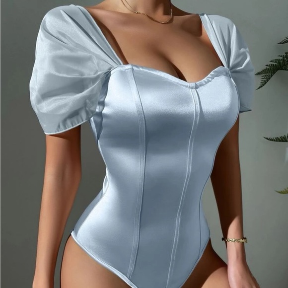 Luxe champagne sweetheart neck satin bodysuit - Picture 7 of 16